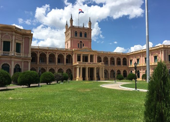 Persiónensuchen in Paraguay